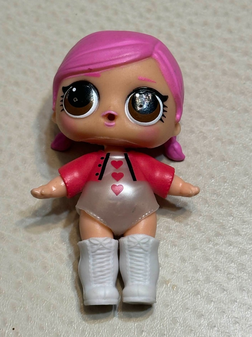L.O.L. Surprise mini dolls lot - 5 girls + 2 pets - Picture 6 of 8